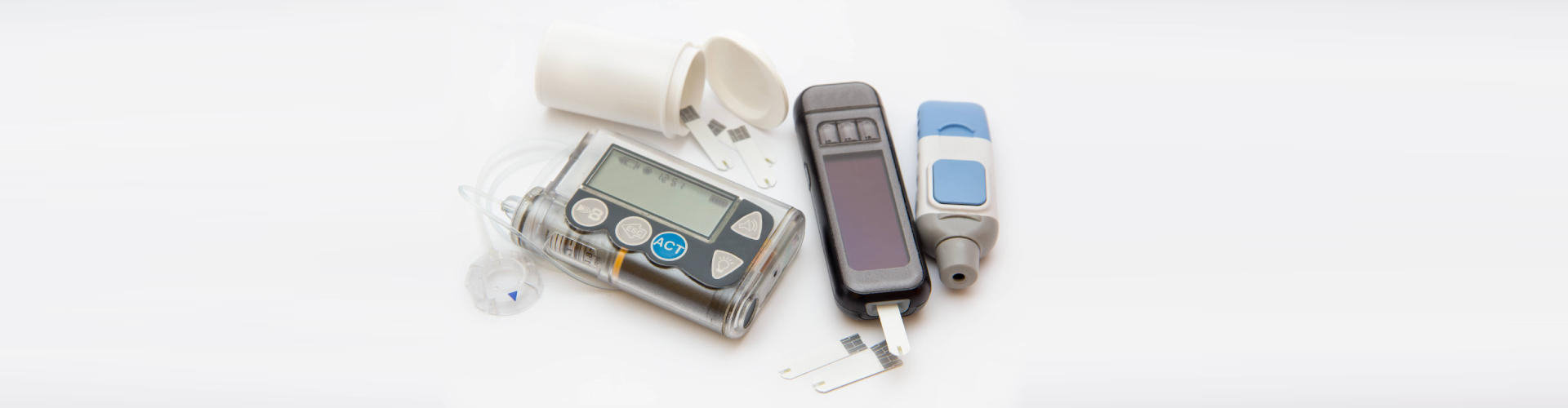 Medical equipment including diabetes monitoring devices